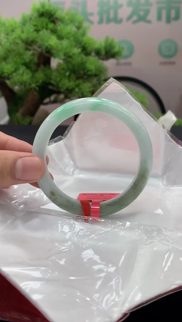 未镶嵌手镯翡翠翡翠手镯