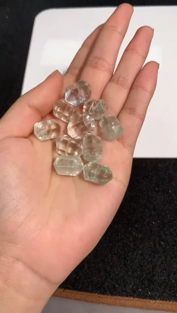 【闪购商品】水晶手链未镶嵌19号绿水晶双尖配件