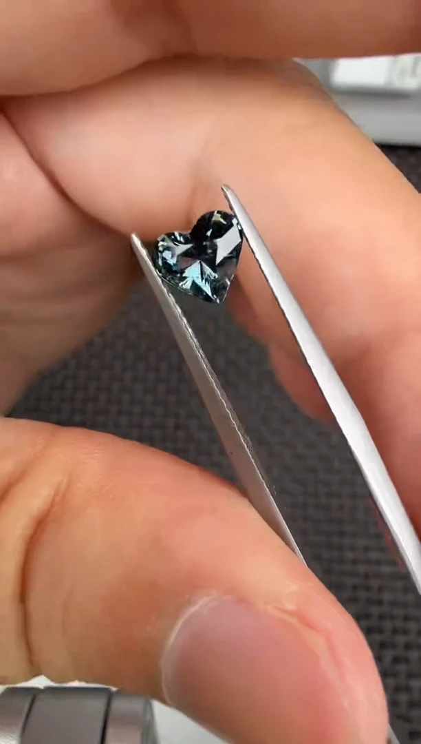 裸石未镶嵌尖晶石0.97ct-A0271
