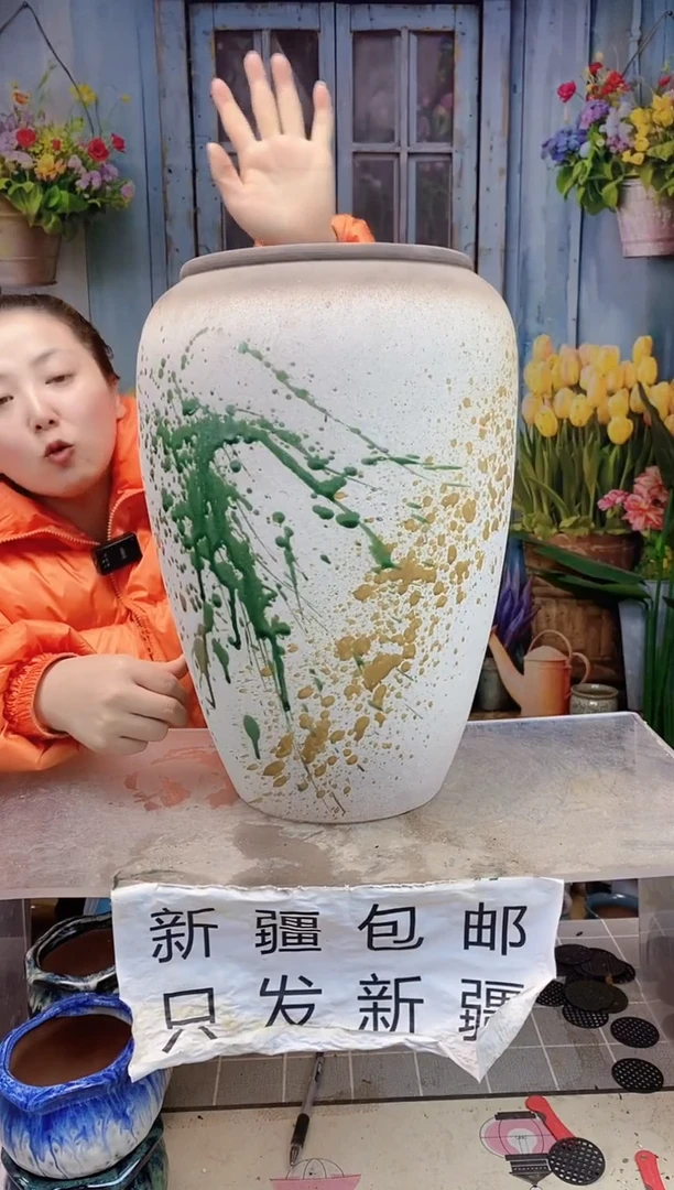 017 白色手绘一个装   口21高40