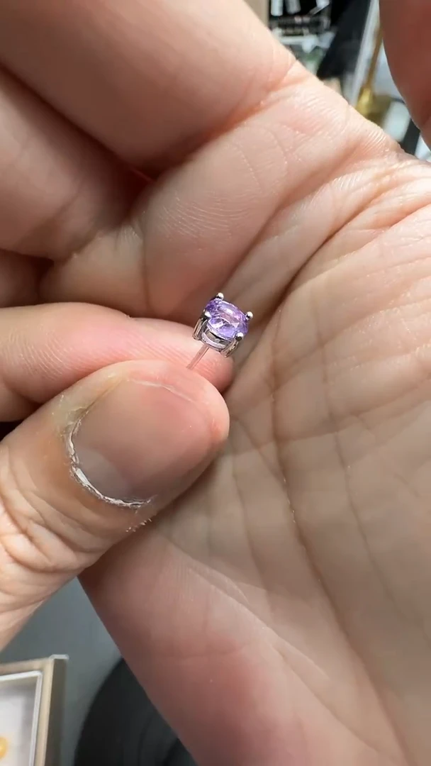 【闪购商品】水晶耳钉银S925镶嵌紫水晶约5mm四爪银耳钉