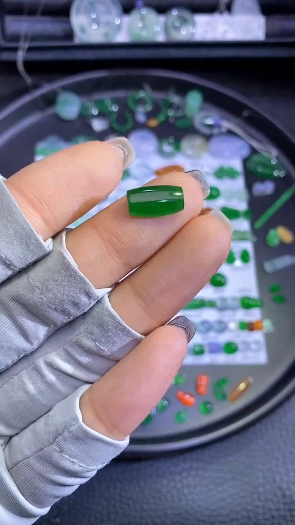 未镶嵌挂件翡翠马鞍