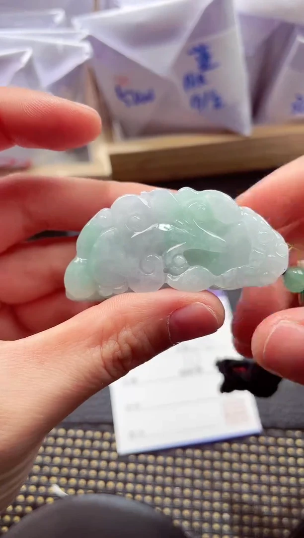 颈饰未镶嵌翡翠000111