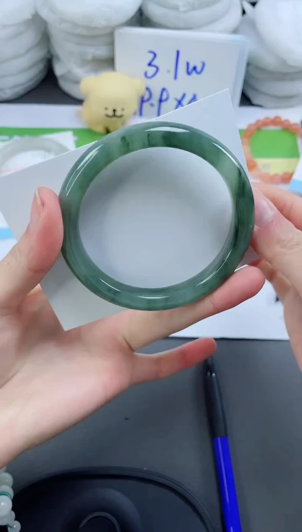 【闪购商品】石英质玉手镯未镶嵌184-58.9