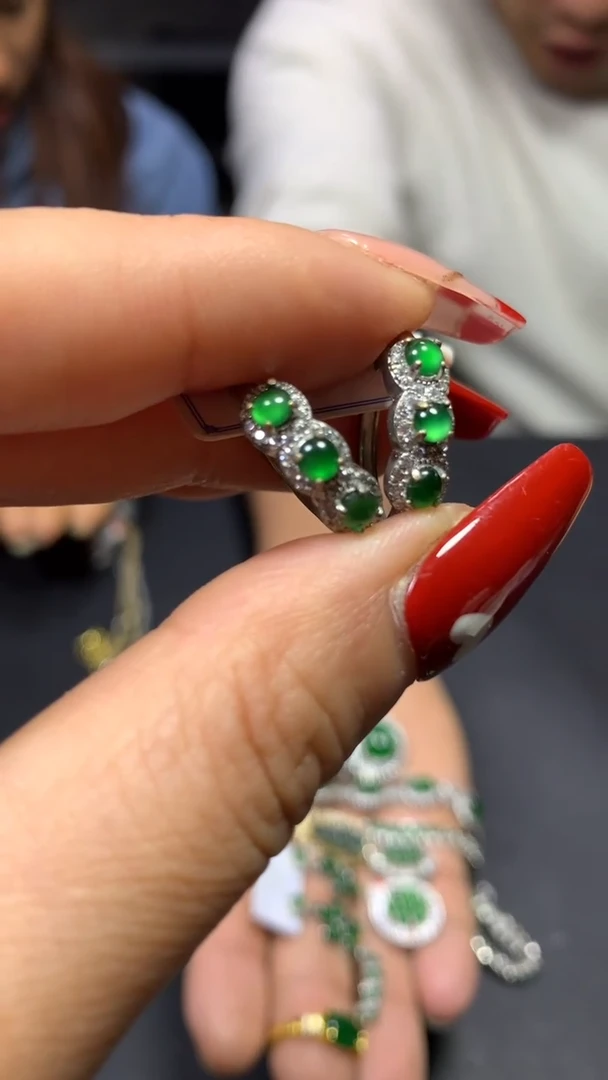 【闪购商品】翡翠耳饰未镶嵌0162621658多样性发一