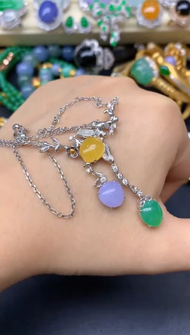 颈饰18K金镶嵌翡翠167-翡翠雪姐天天见