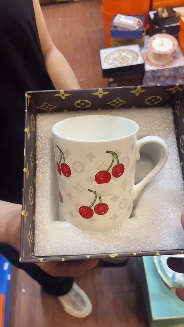 杯鸿辉家品牌瓷器，京东包邮！