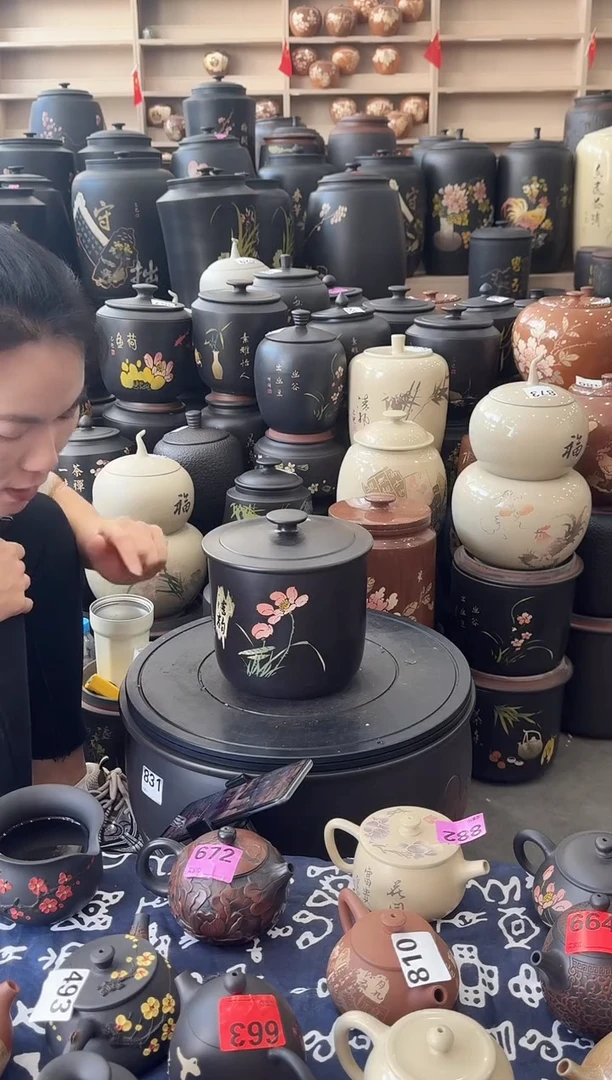 罐瑕疵茶叶罐 799   小五饼彩填