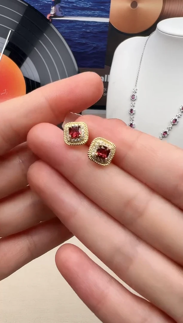 银S925镶嵌耳饰石榴石41