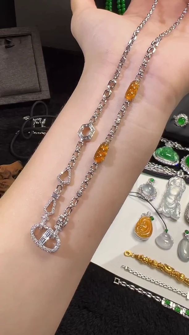 项链18K金镶嵌翡翠高冰黄翡福豆万能链