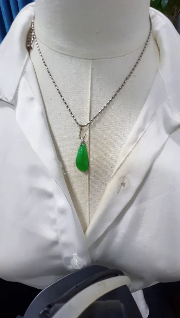 吊坠(不含链)18K金镶嵌翡翠4800