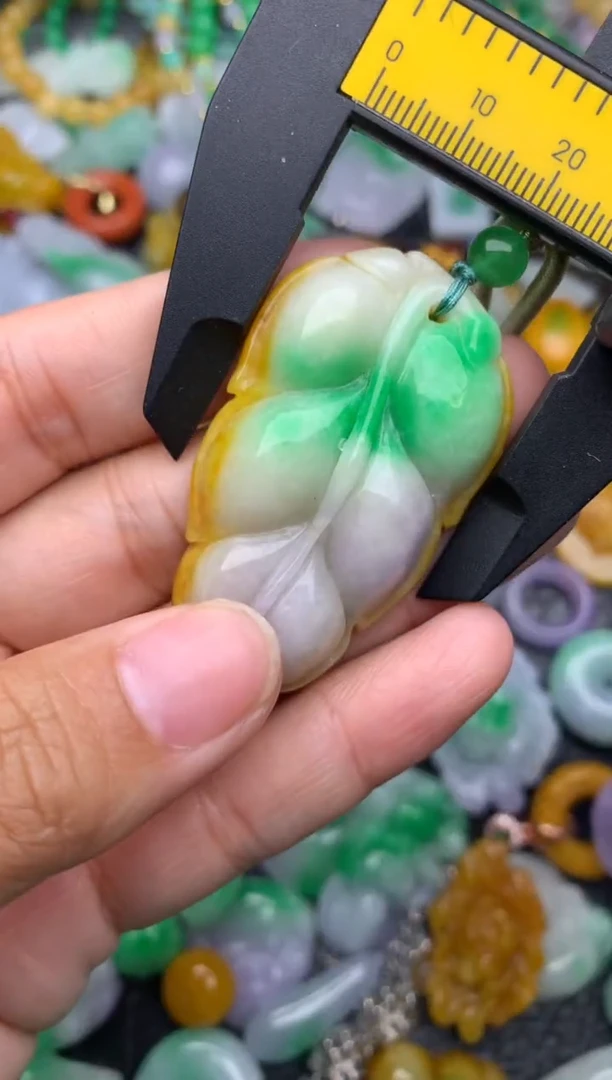 颈饰未镶嵌翡翠缅甸翡翠吊坠