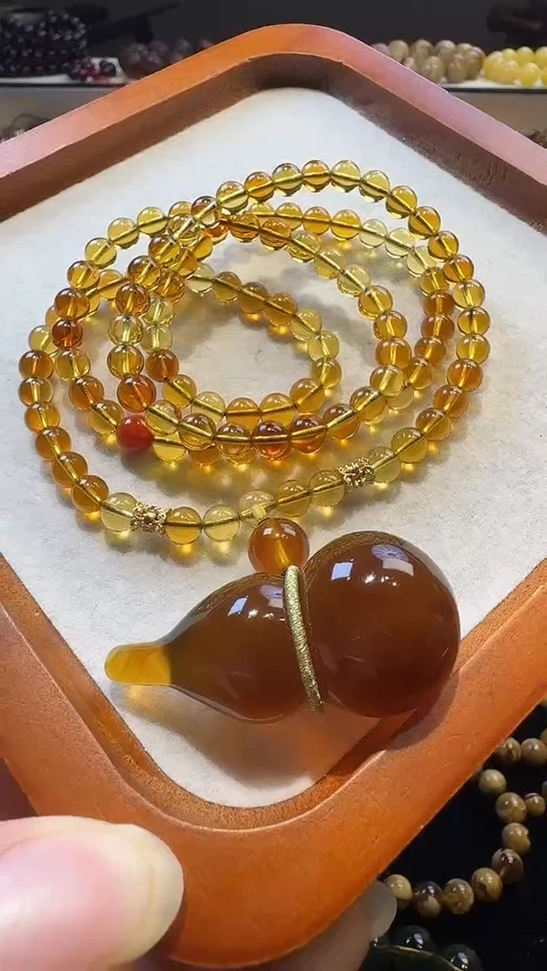 琥珀颈饰未镶嵌琥珀葫芦吊坠03