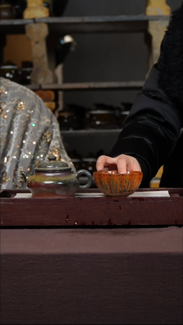 宜兴紫砂 GFY 松木柴烧 虚扁