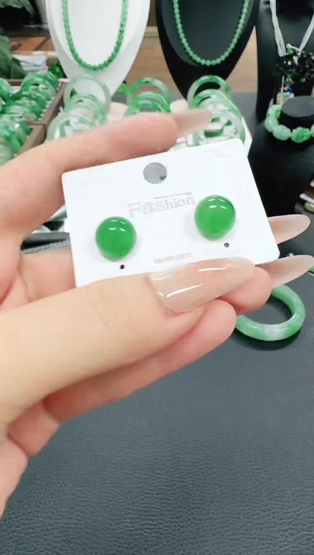 未镶嵌1石英质玉（非洲翠）/3735