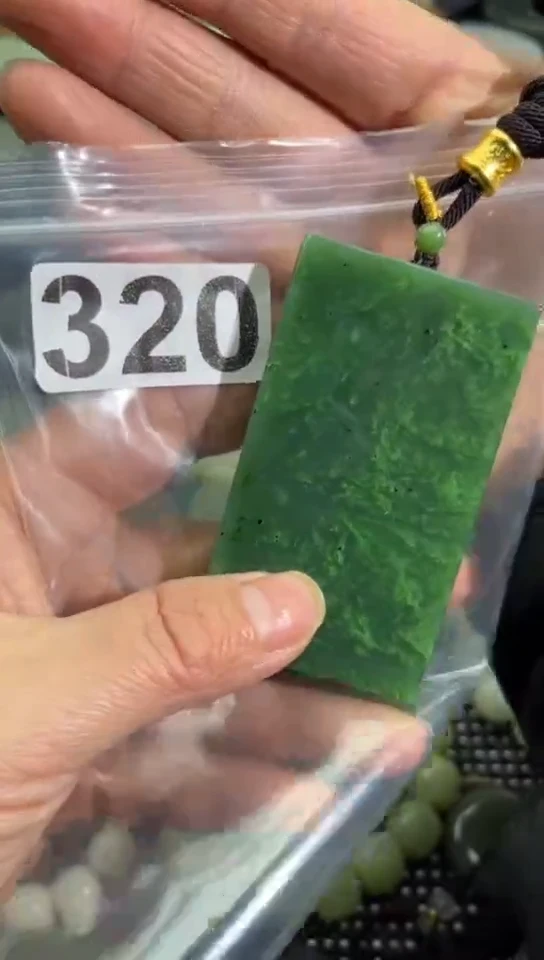 未镶嵌和田玉珠宝半成品牌子