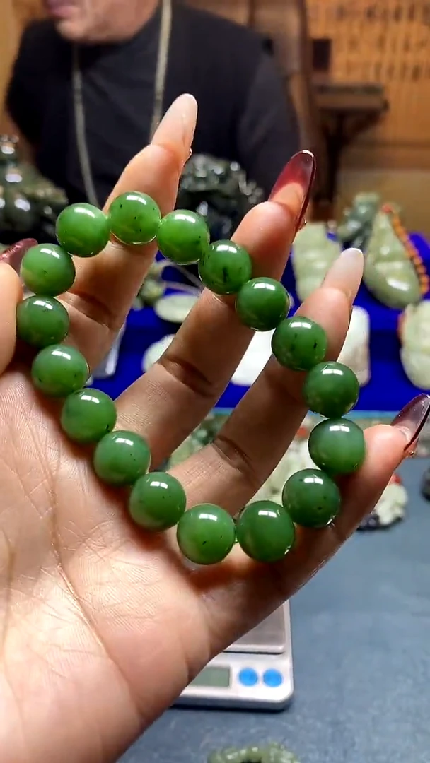 颈饰未镶嵌和田玉拍一发一