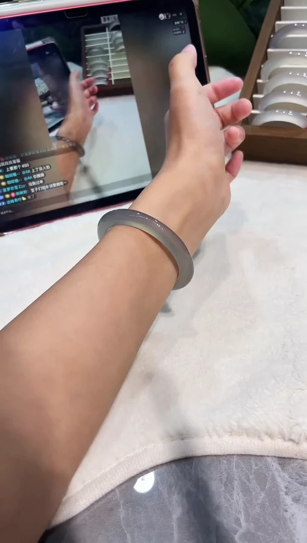 玛瑙/玉髓手镯未镶嵌51鉴赏期48小时