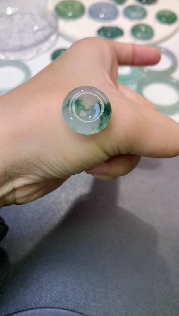 未镶嵌定制翡翠毛货