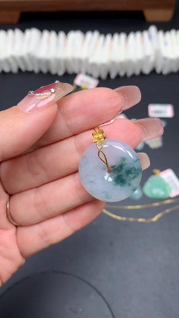 翡翠18K金镶嵌吊坠(不含链)MS185151