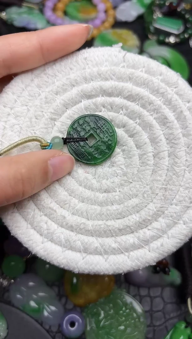 颈饰未镶嵌翡翠缅甸翡翠吊坠