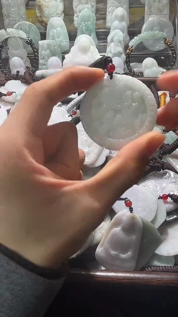 颈饰未镶嵌翡翠12/11     13