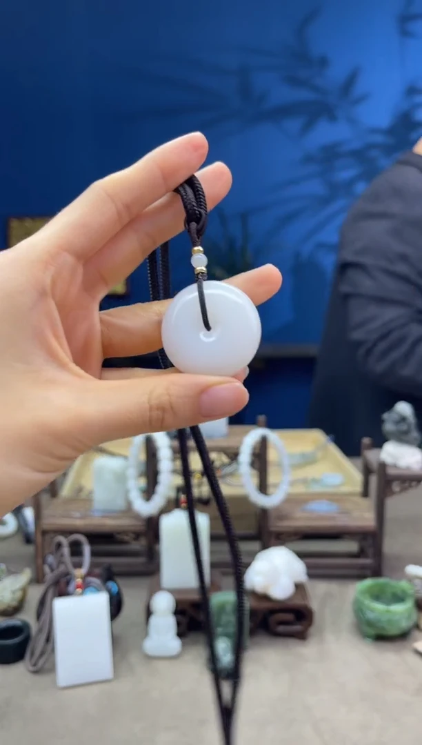 【闪购商品】和田玉颈饰未镶嵌1