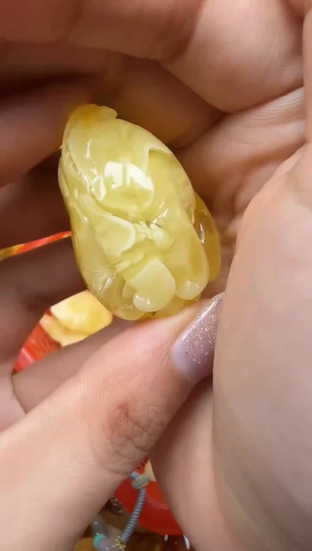 裸石琥珀未镶嵌如图