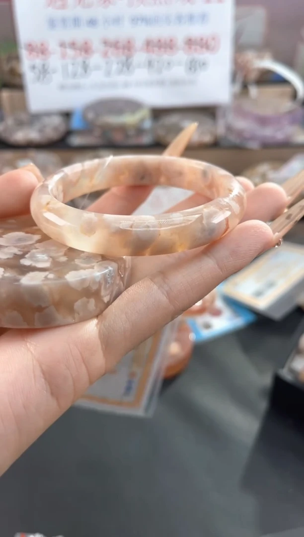 未镶嵌手镯石英质玉55