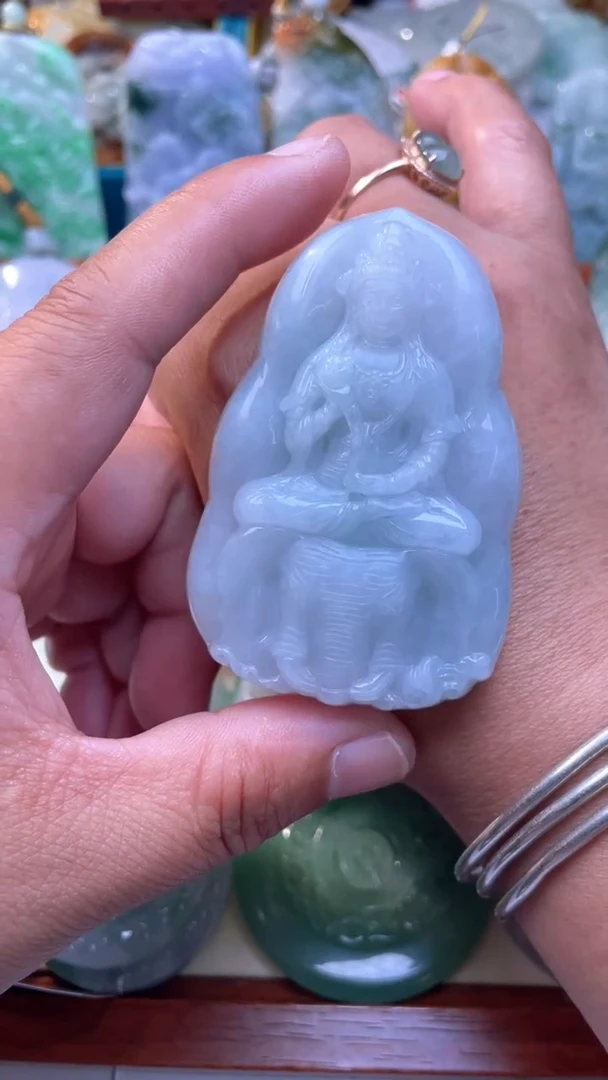 翡翠未镶嵌颈饰普贤