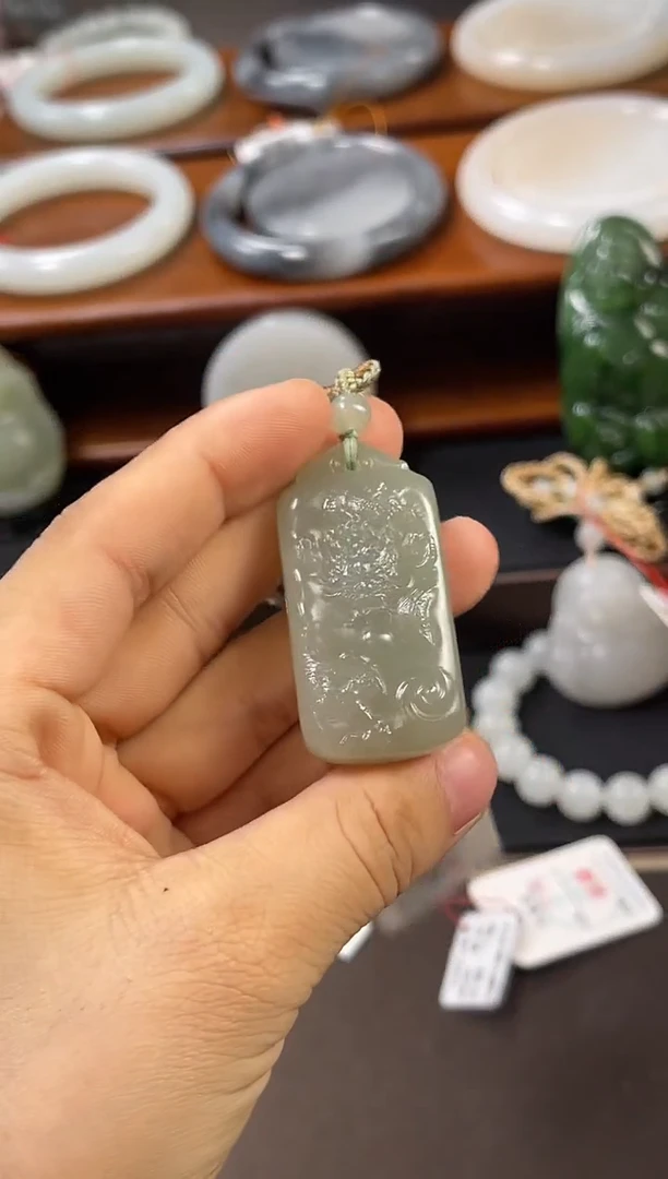 和田玉未镶嵌吊坠(不含链)且末青白 龙凤牌8001286
