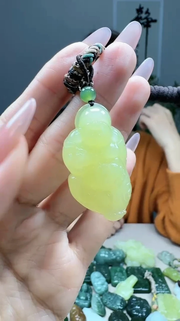 未镶嵌和田玉挂件1