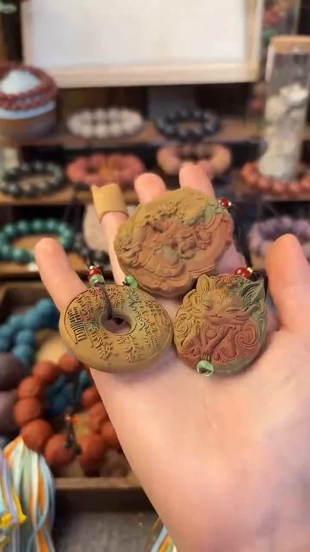 泥塑药师香牌三个