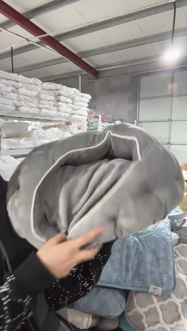 瑕疵  玩偶     绒猫 窝  小号