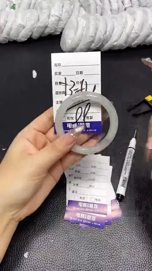 未镶嵌手镯石英质玉时尚美人镯