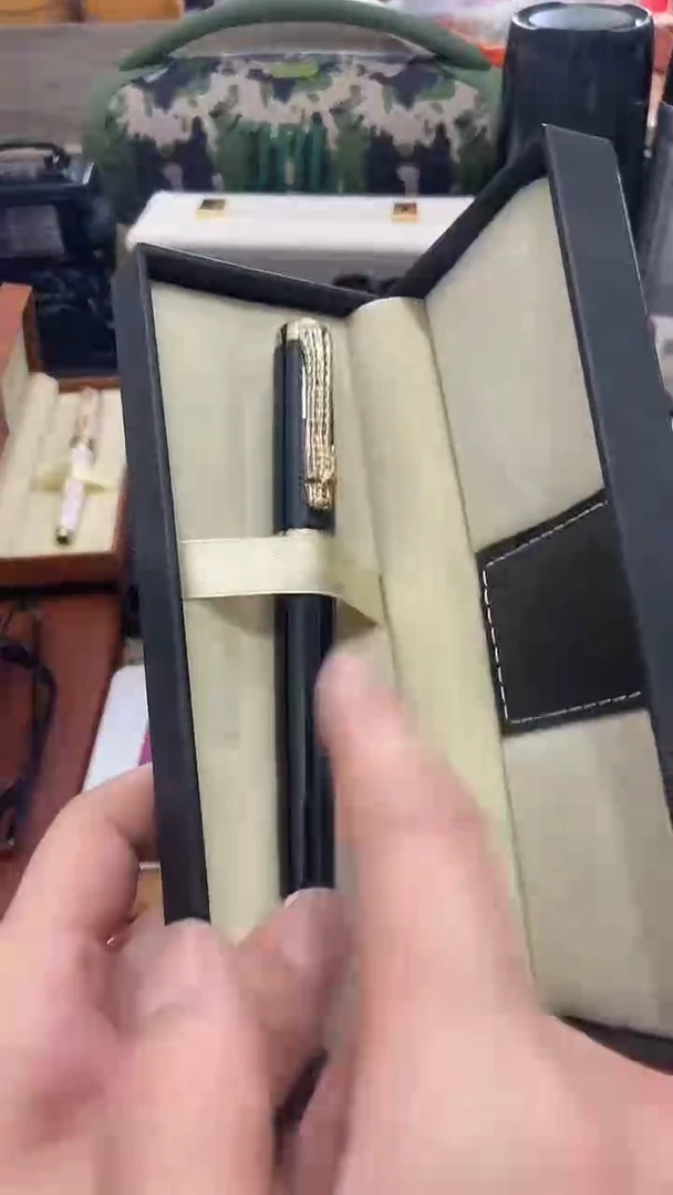 瓷片闪购商品 如图所示
