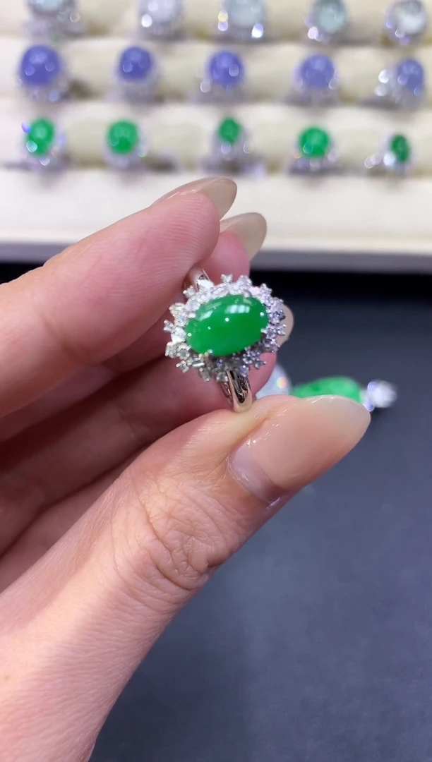 【闪购商品】翡翠戒指18K金镶嵌a121