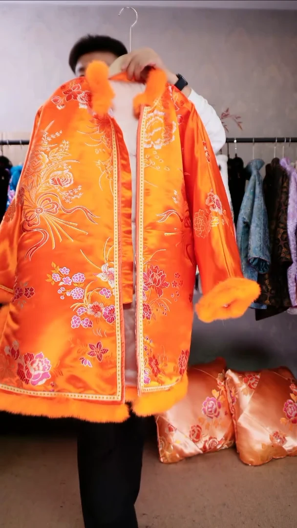 老织锦对襟棉服橙色