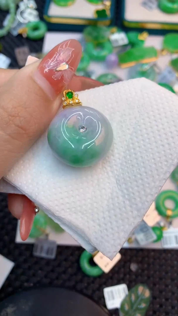 颈饰未镶嵌翡翠1