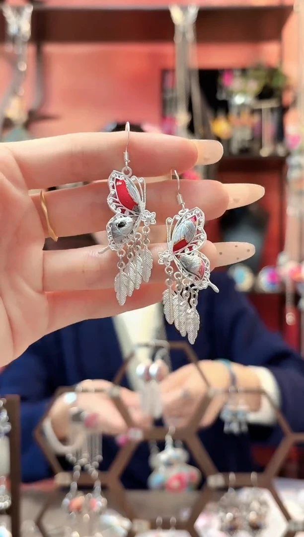 织绣云织谣民族风精美饰品760