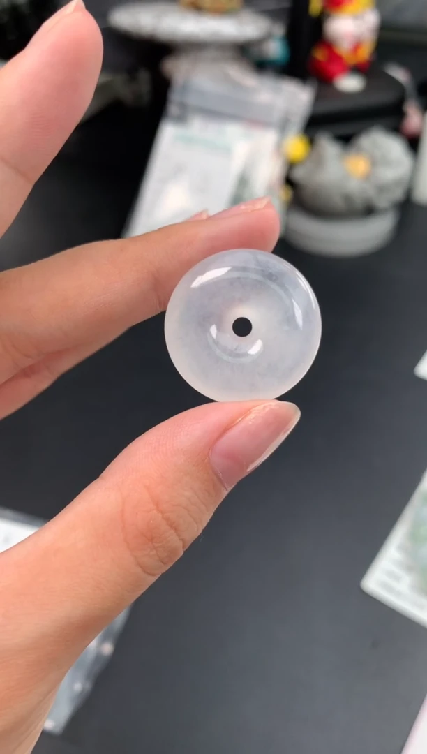 未镶嵌挂件翡翠48小时鉴赏期 退货不扣服务费