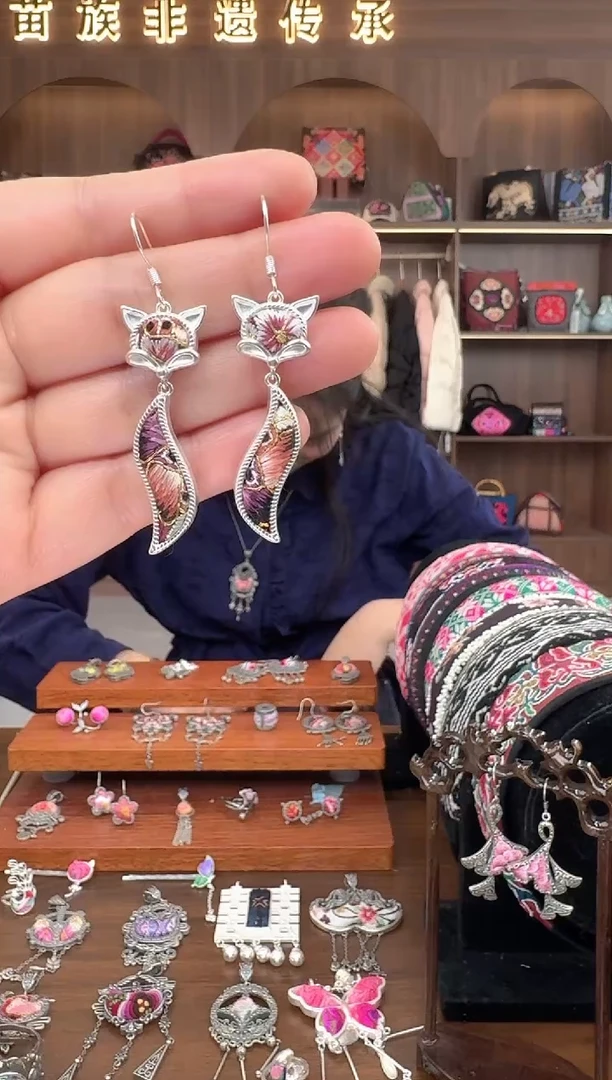 【闪购商品】织绣扶光苗绣传承26