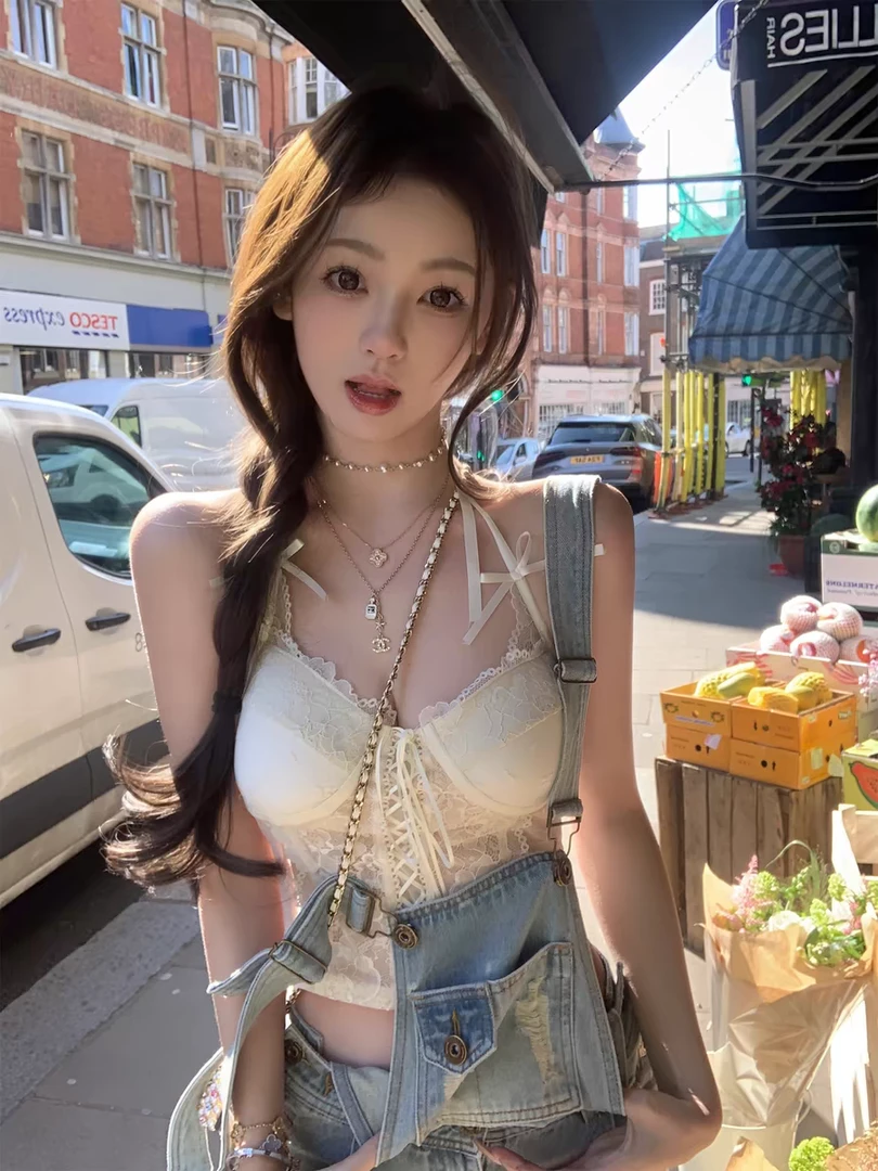 【52.9-102实物以直播间为准】复古奢华性感蕾丝花卉蝴蝶结挂脖上衣