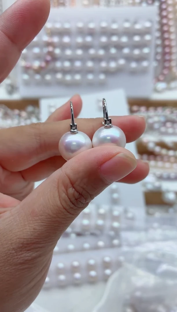 银S925镶嵌淡水珍珠耳饰多样性发其一，非无暇
