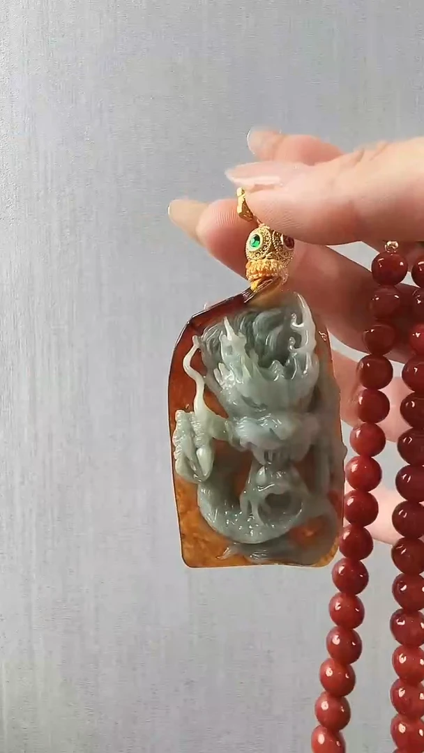 颈饰未镶嵌翡翠龙