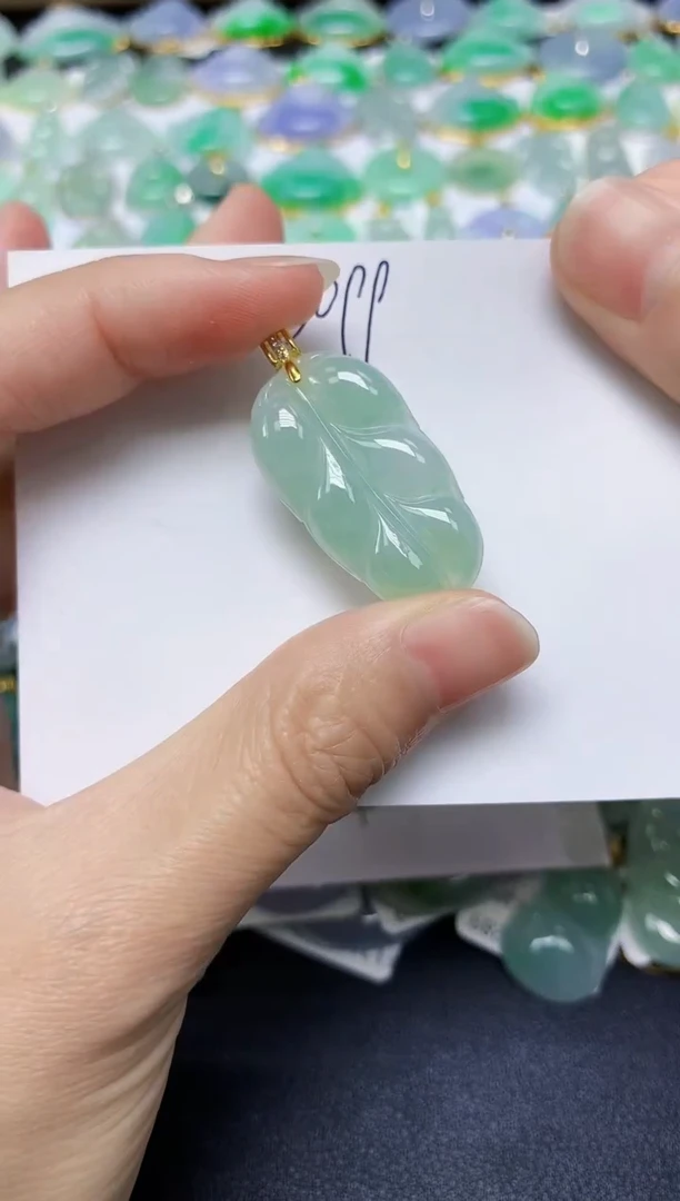 翡翠未镶嵌颈饰 天然缅甸翡翠A货