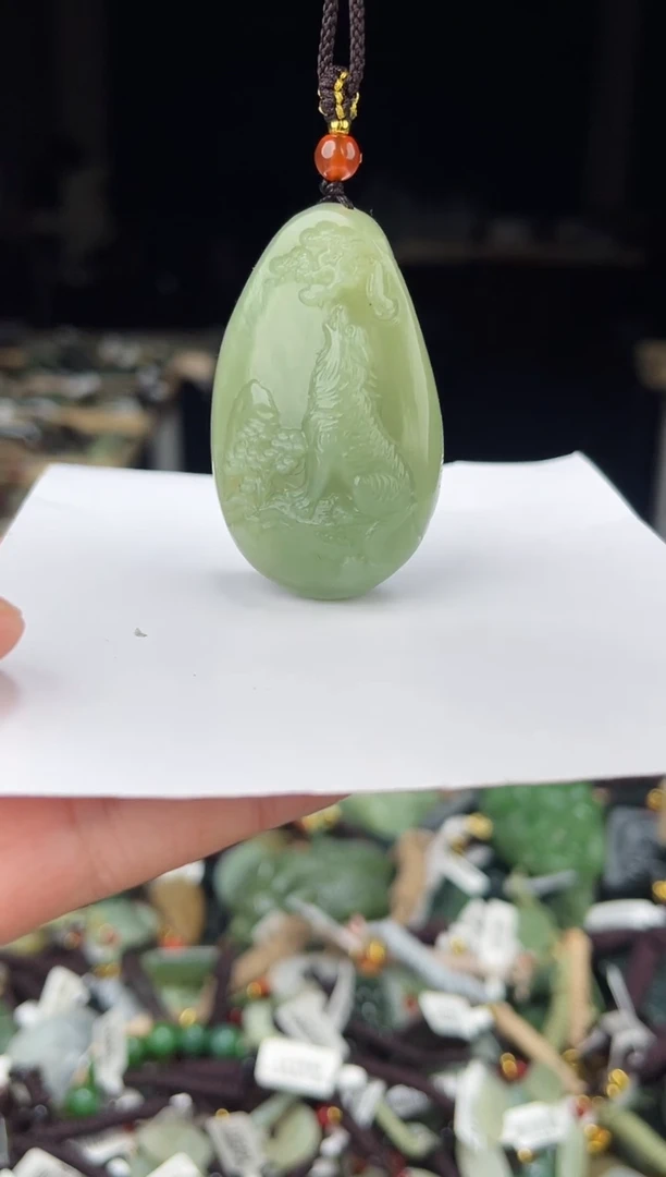 颈饰未镶嵌和田玉1