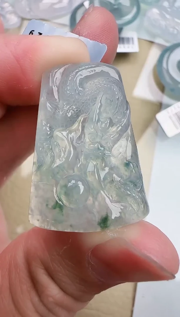 翡翠未镶嵌颈饰缅甸天然翡翠