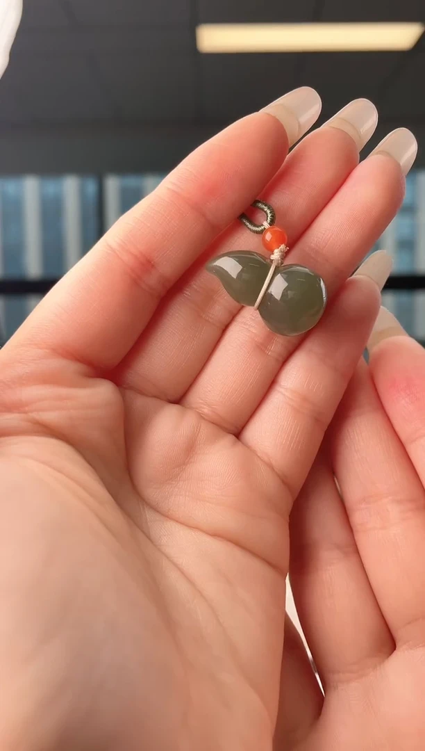 颈饰未镶嵌和田玉葫芦 无