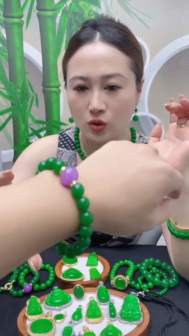 14K金镶嵌手链翡翠C152